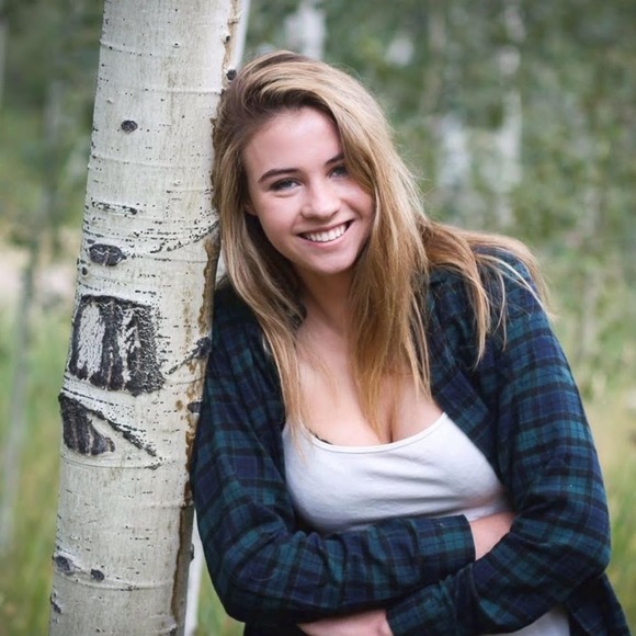 Meet your Posher, Gigi - Picture 1 of 1